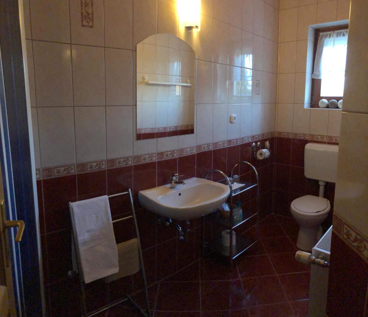Kristaly Apartmanhaz Sárvár Exterior foto